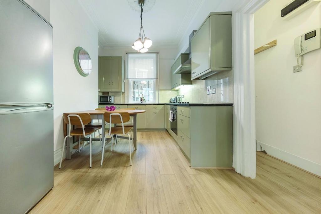3 Bedroom Apartment In Westminster Londres Extérieur photo